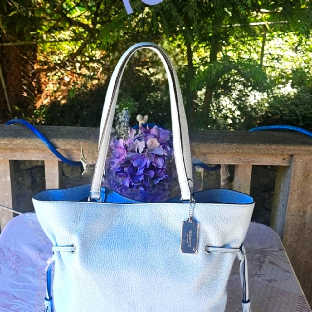 Coach Andy Tote in Pebble Leather Horse and Carriage in Blue - Picture 3 of 16